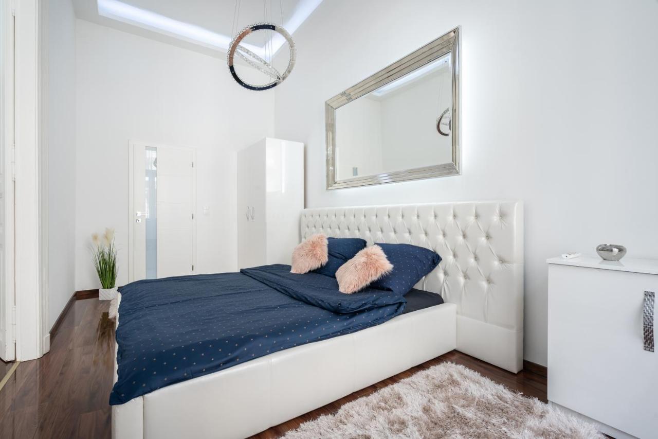 Opera Balkony Luxury Apartment With Free Parking 부다페스트 외부 사진