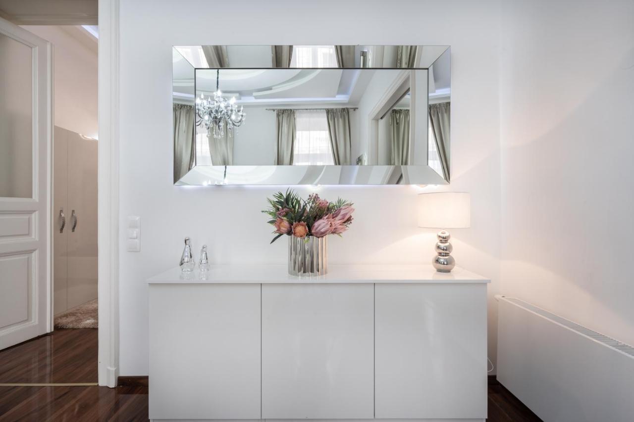 Opera Balkony Luxury Apartment With Free Parking 부다페스트 외부 사진