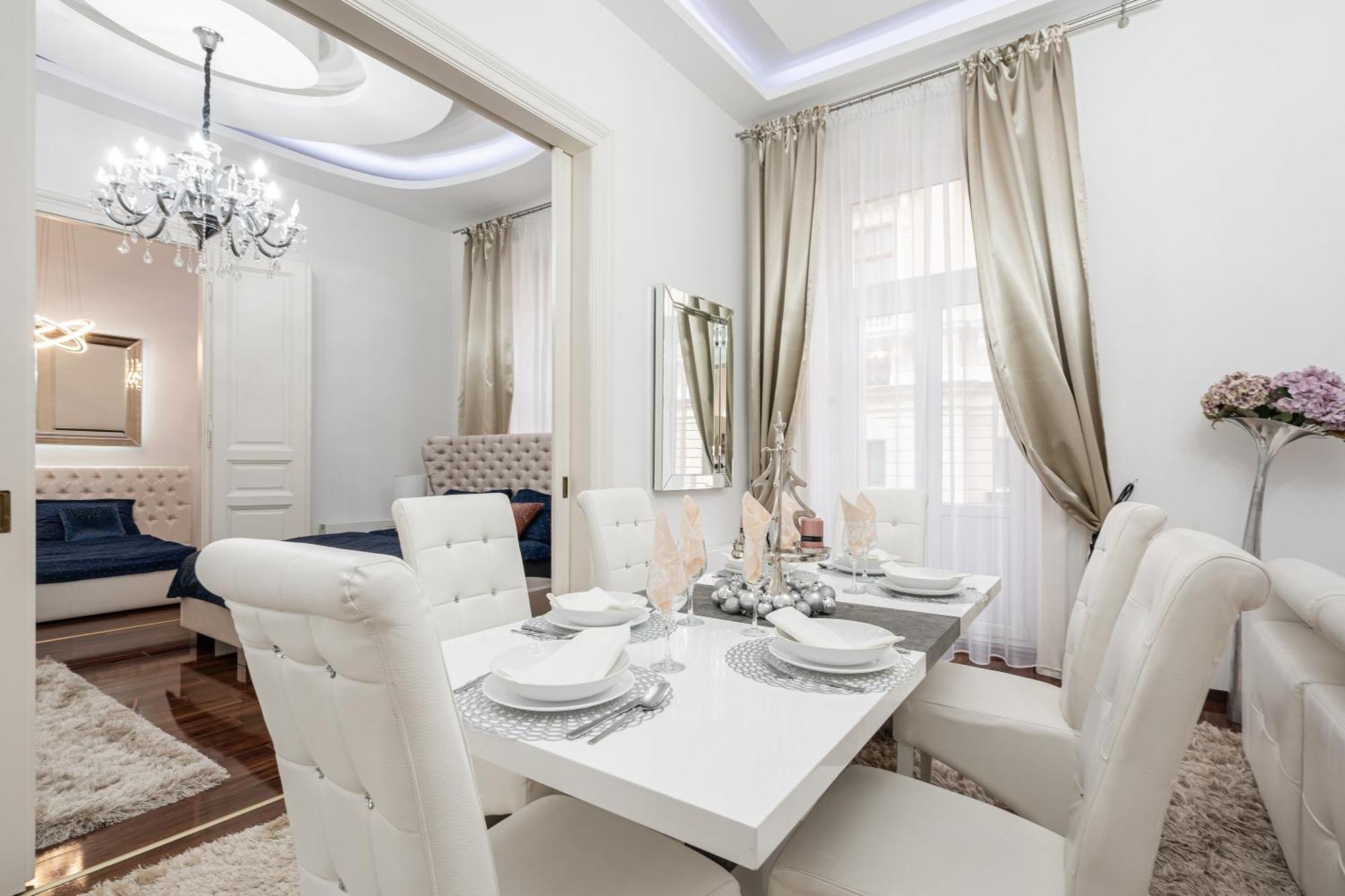 Opera Balkony Luxury Apartment With Free Parking 부다페스트 외부 사진