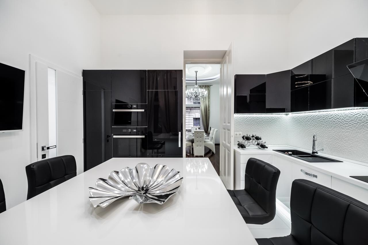 Opera Balkony Luxury Apartment With Free Parking 부다페스트 외부 사진